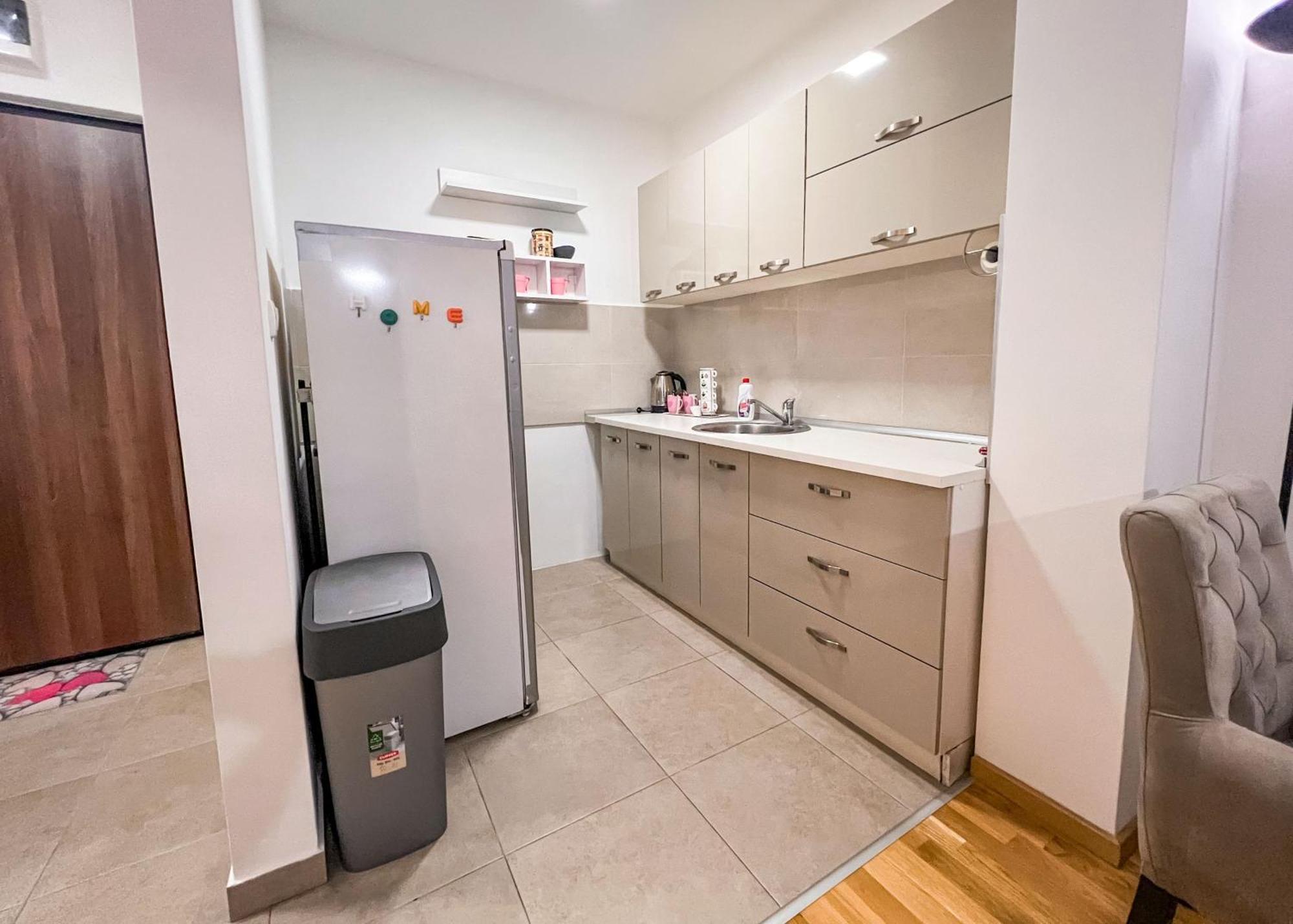 Royal 2 Apartment *