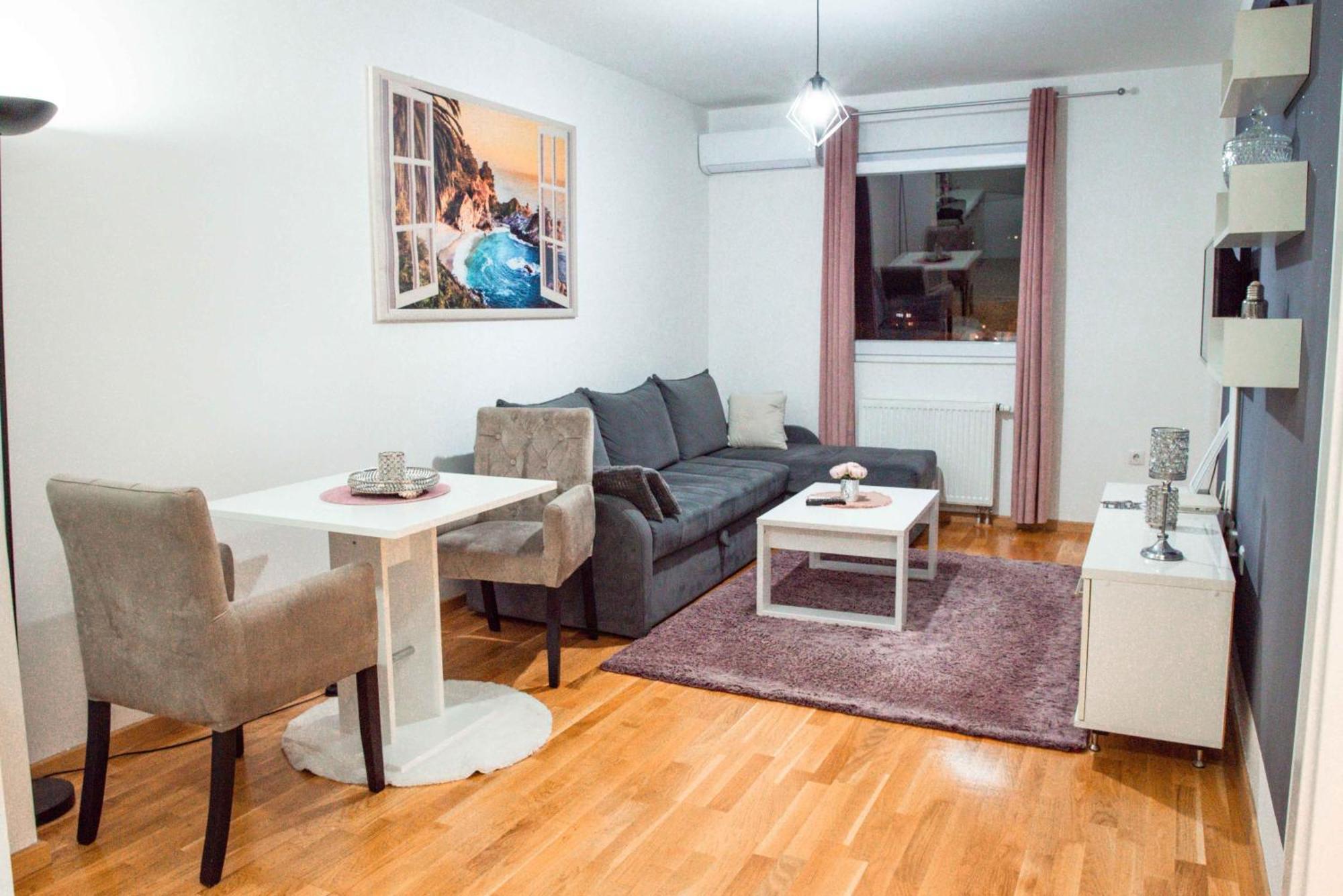 Apartment Royal 2 *